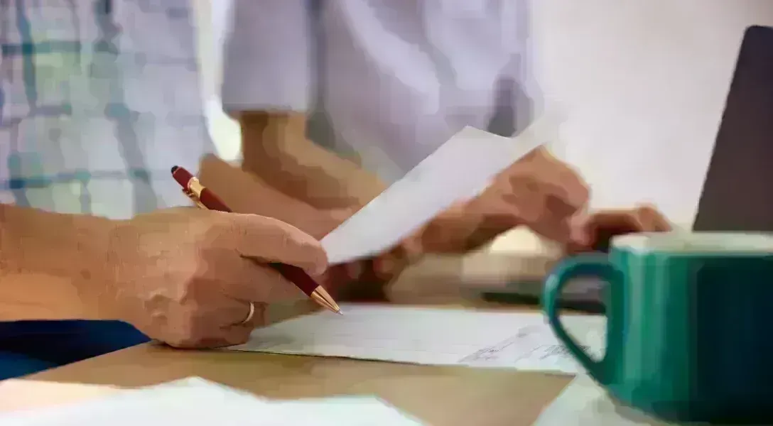 Как разделить долги между наследниками: кто и сколько платит?